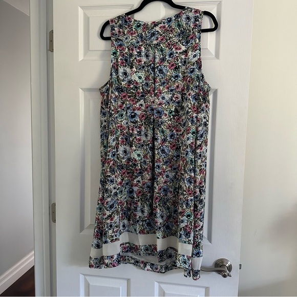 Size XL Stork & Babe Floral Flowy Maternity Midi Dress - Picture 2 of 4
